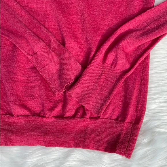 Limited sweater ❄️❄️ - Picture 7 of 8